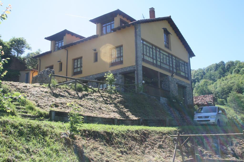 El Quesar De Gamoneo Hotel 3*